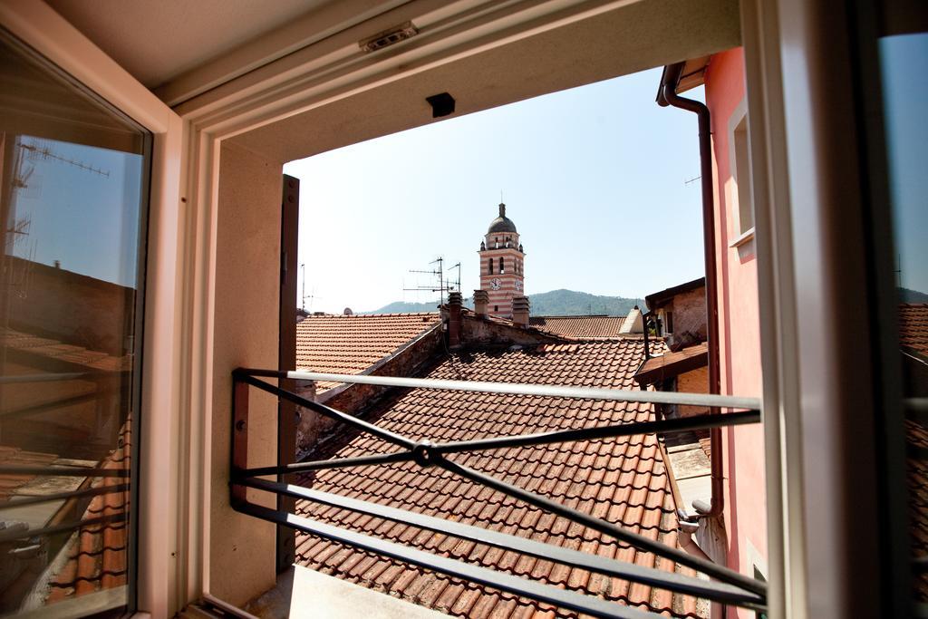 La Luna Nel Borgo Brugnato Luaran gambar